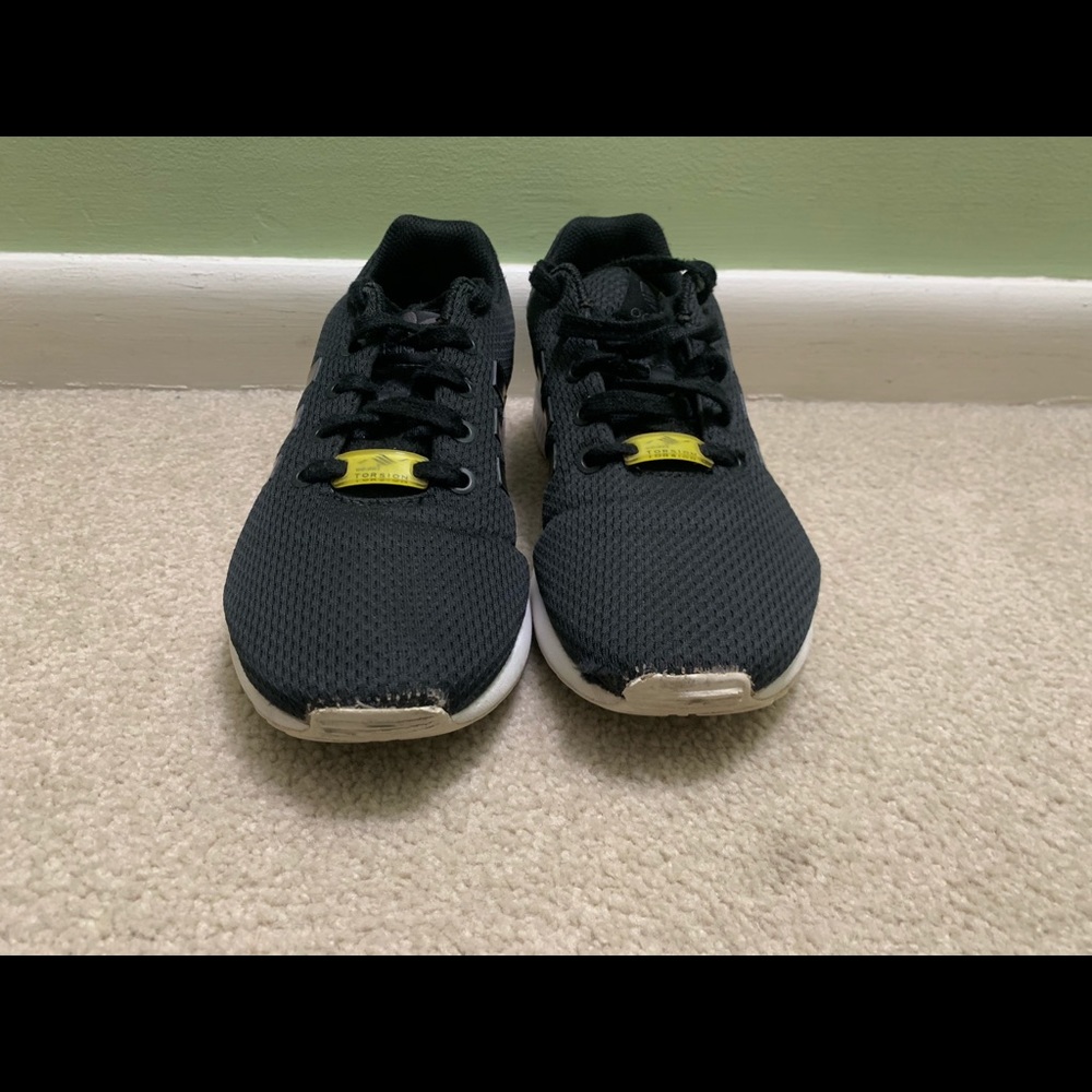 Adidas Torsion black men’s sneakers